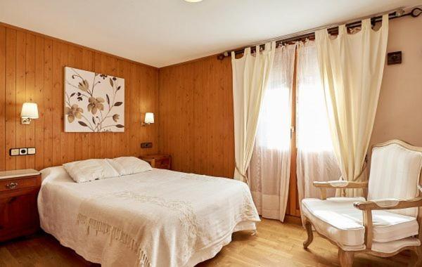 Hostal Vidaller Bielsa Exteriör bild