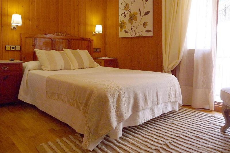 Hostal Vidaller Bielsa Exteriör bild
